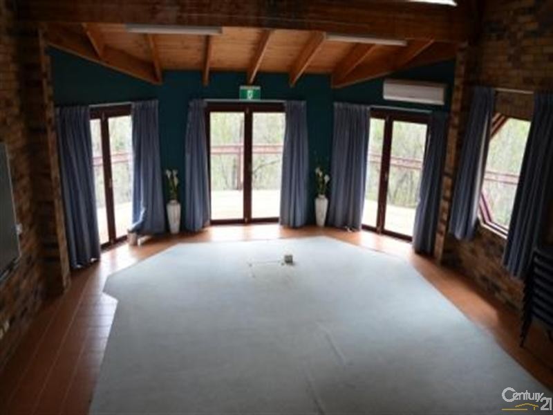 25 Brooks Drive, Kooralbyn QLD 4285