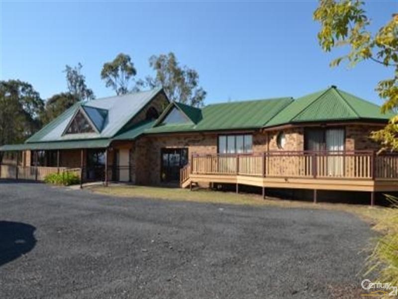 25 Brooks Drive, Kooralbyn QLD 4285