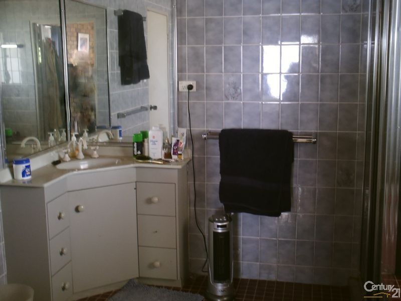 331 Clifton Drive, North Maclean QLD 4280