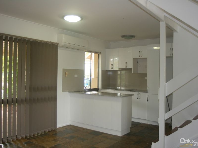 8/1 Yulgibar Close, Kooralbyn QLD 4285