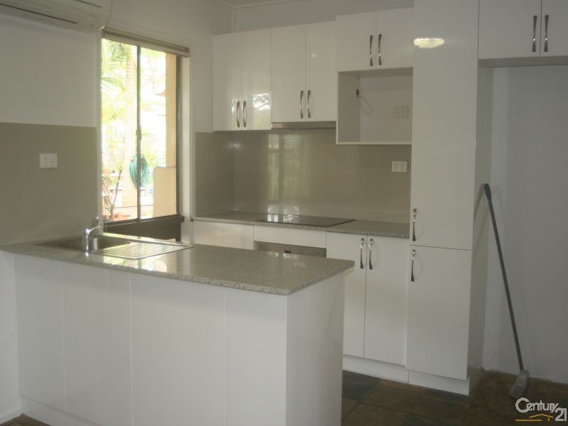 8/1 Yulgibar Close, Kooralbyn QLD 4285