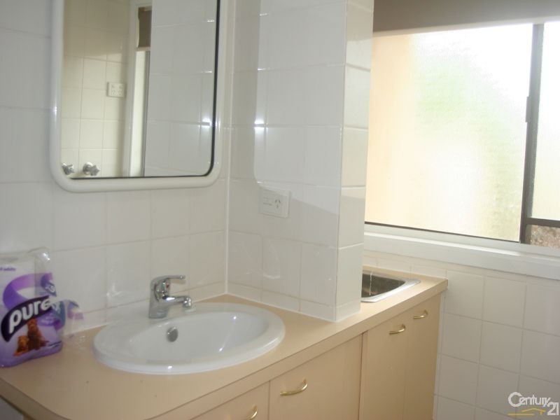 8/1 Yulgibar Close, Kooralbyn QLD 4285