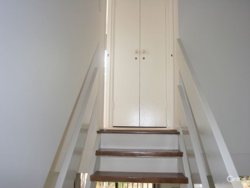 8/1 Yulgibar Close, Kooralbyn QLD 4285