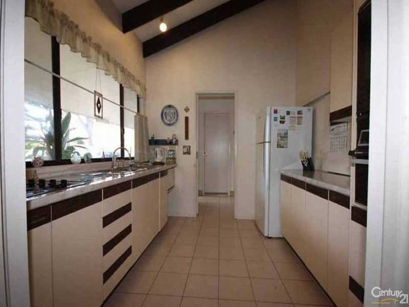 52 Brooks Drive, Kooralbyn QLD 4285