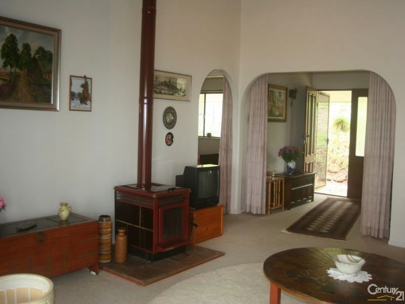 52 Brooks Drive, Kooralbyn QLD 4285