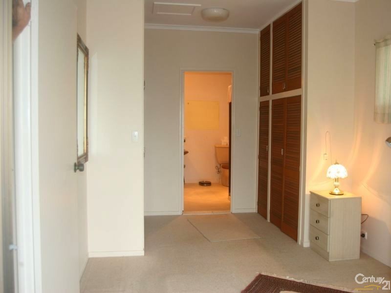 52 Brooks Drive, Kooralbyn QLD 4285