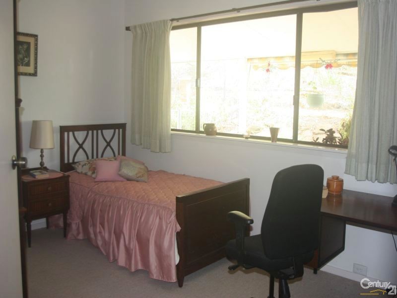 52 Brooks Drive, Kooralbyn QLD 4285