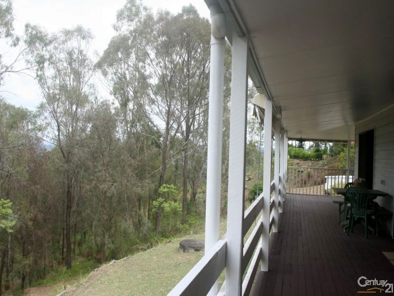 52 Brooks Drive, Kooralbyn QLD 4285