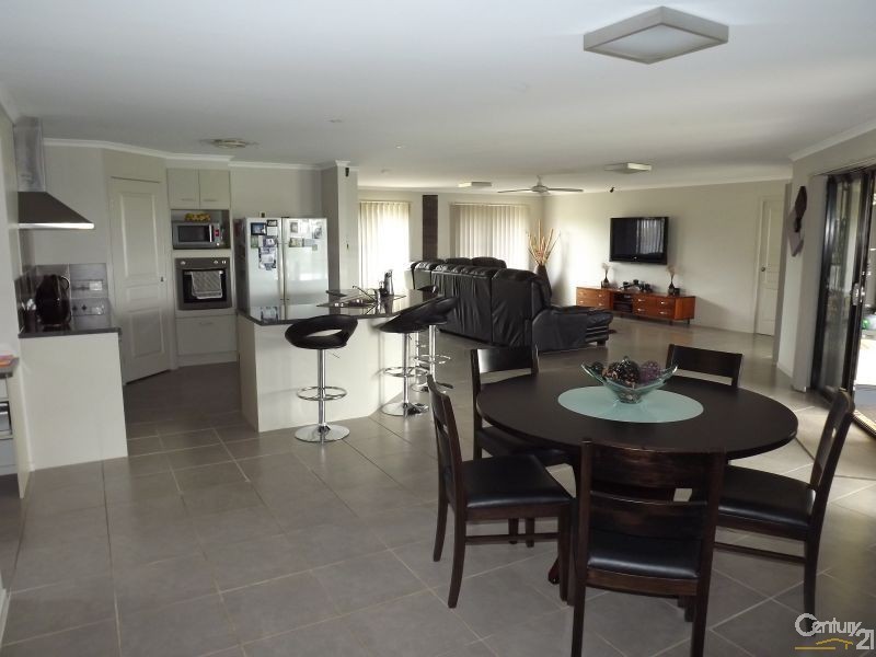 25 Towns Ave, Logan Village QLD 4207
