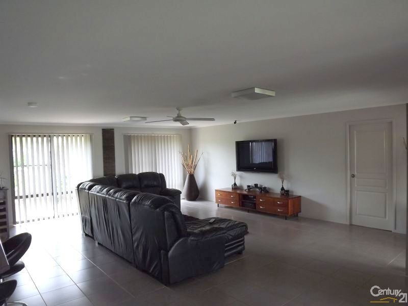 25 Towns Ave, Logan Village QLD 4207