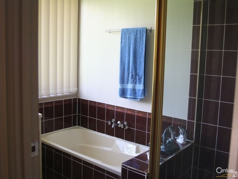 78 Farwell Close, Kooralbyn QLD 4285