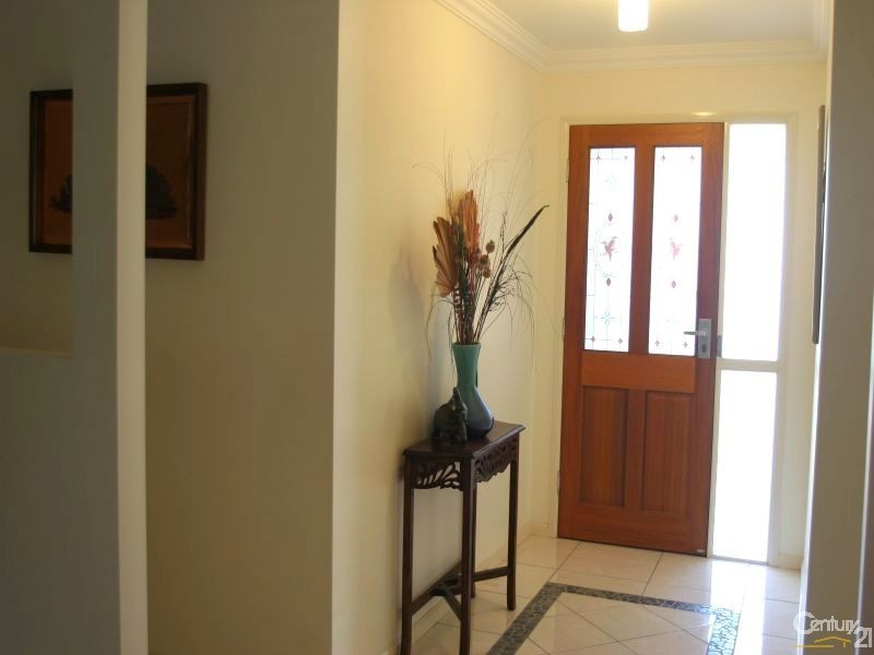 167 Campbell Drive, Kooralbyn QLD 4285