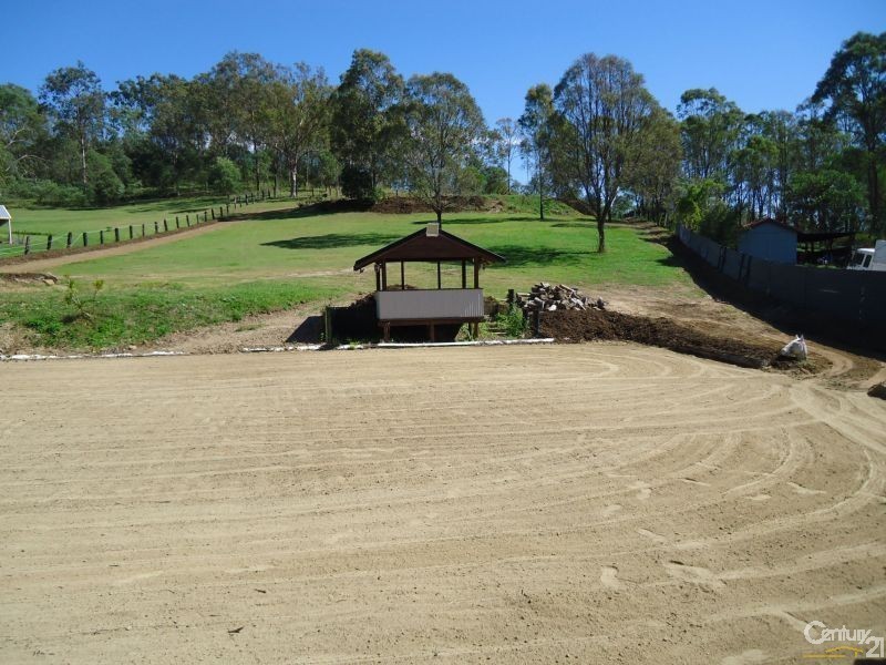 20 Walker Drive, Kooralbyn QLD 4285