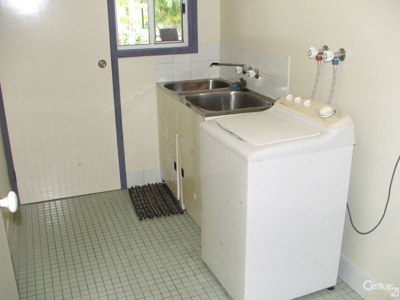 60 Dollarbird Drive, Tamborine QLD 4270