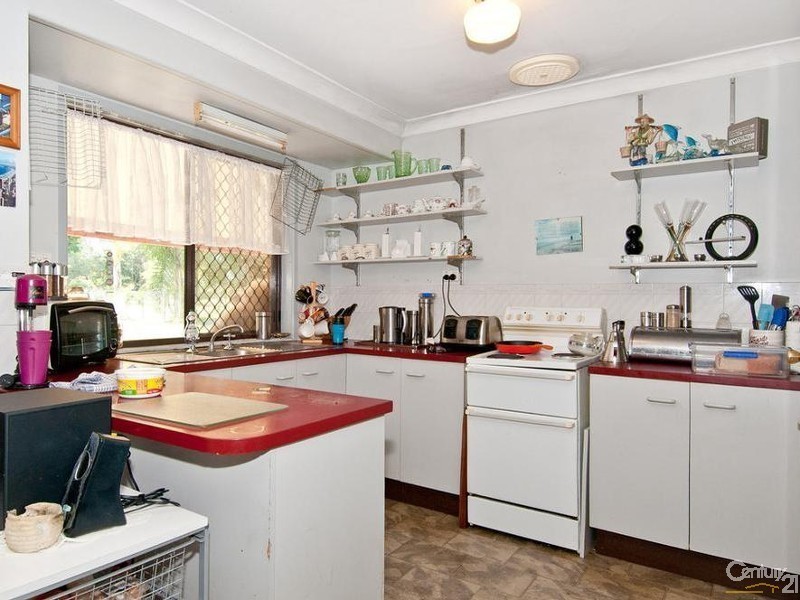 8 Nerreman Drive, Chambers Flat QLD 4133