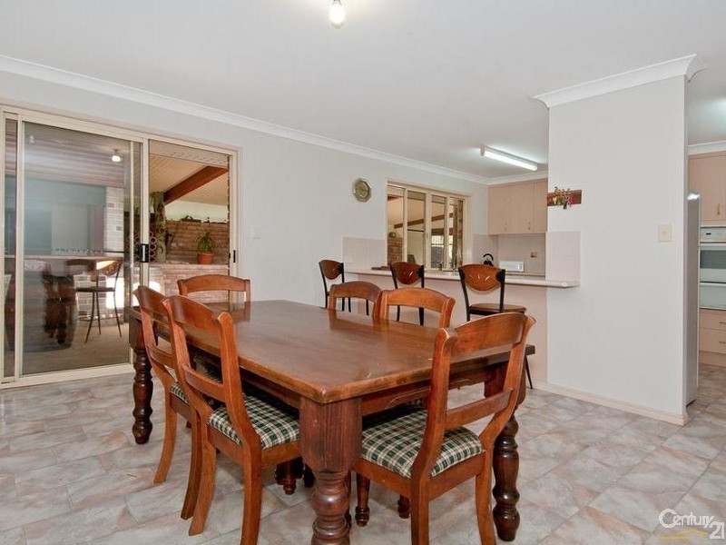 37 Markwell Drive, Kooralbyn QLD 4285