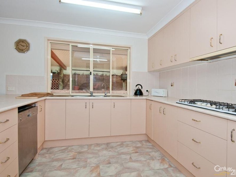 37 Markwell Drive, Kooralbyn QLD 4285