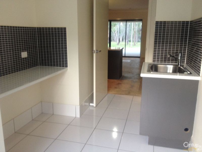 Logan Village QLD 4207