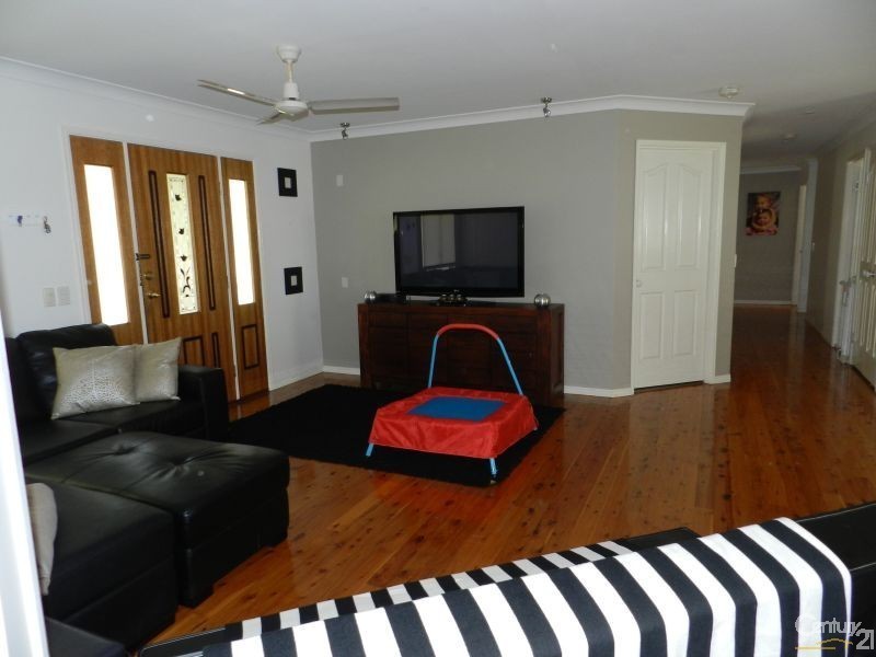 8 Conifer Court, Logan Village QLD 4207