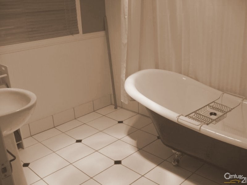 8 Conifer Court, Logan Village QLD 4207