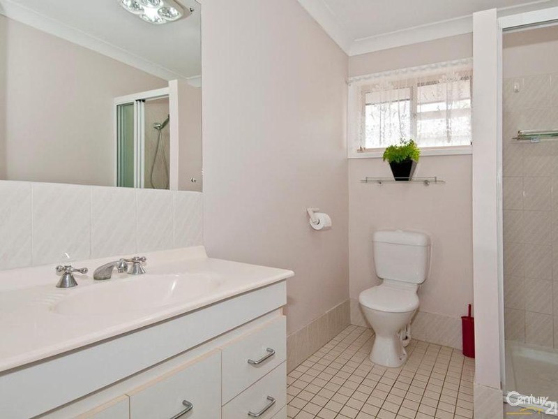 2-4 Farwell Close, Kooralbyn QLD 4285