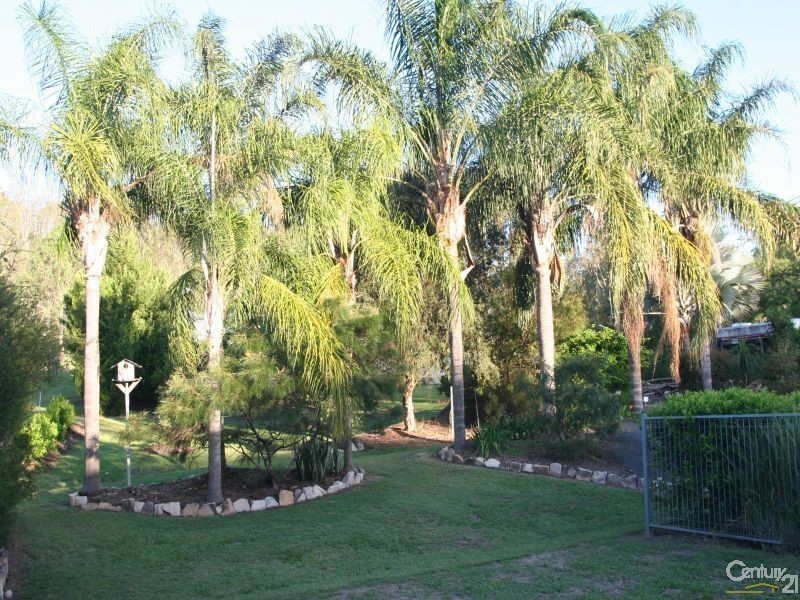 25 Walker Drive, Kooralbyn QLD 4285