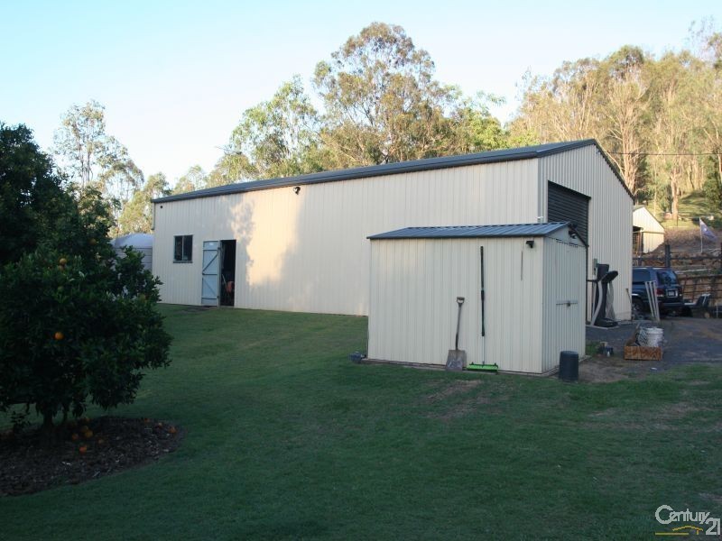 25 Walker Drive, Kooralbyn QLD 4285