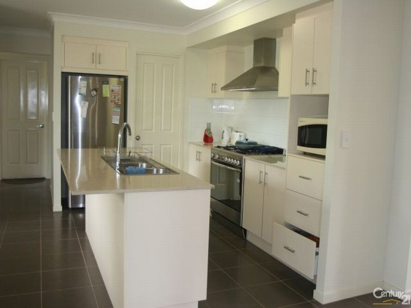 1 Charles Close, Kooralbyn QLD 4285