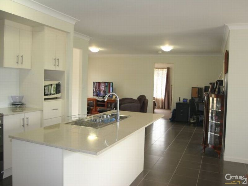 1 Charles Close, Kooralbyn QLD 4285