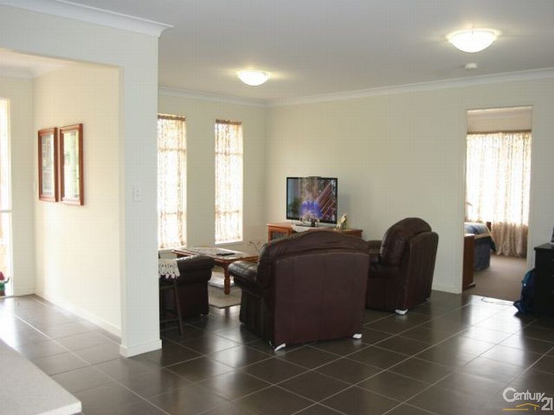 1 Charles Close, Kooralbyn QLD 4285