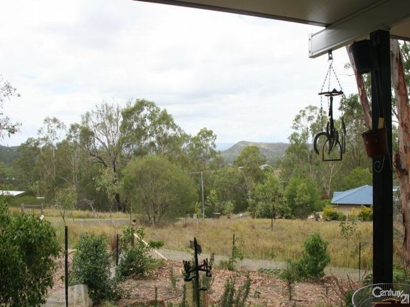1 Charles Close, Kooralbyn QLD 4285