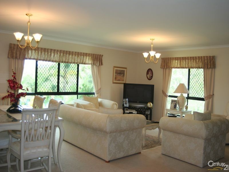 238 Routley Drive, Kooralbyn QLD 4285