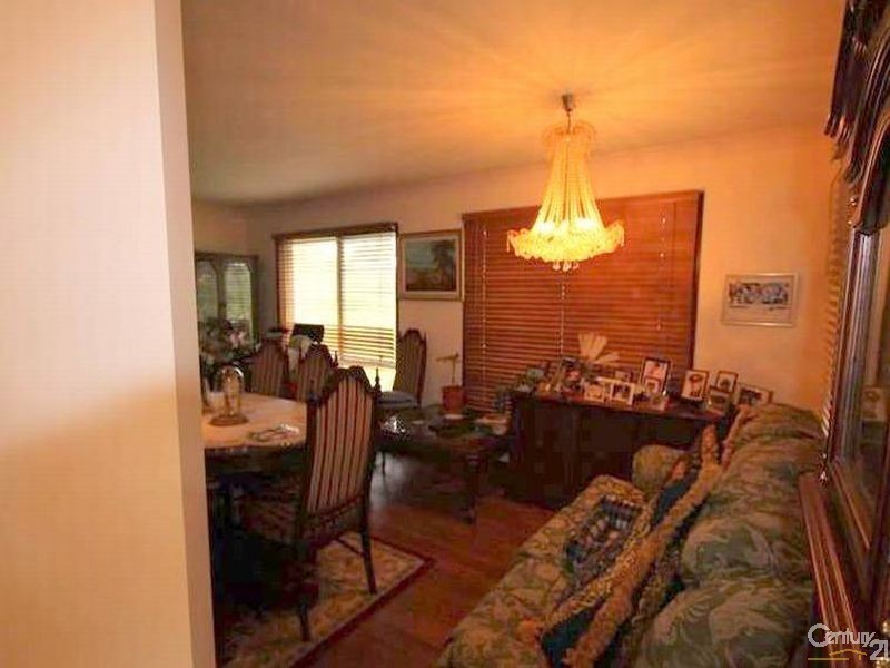 83 Campbell Drive, Kooralbyn QLD 4285