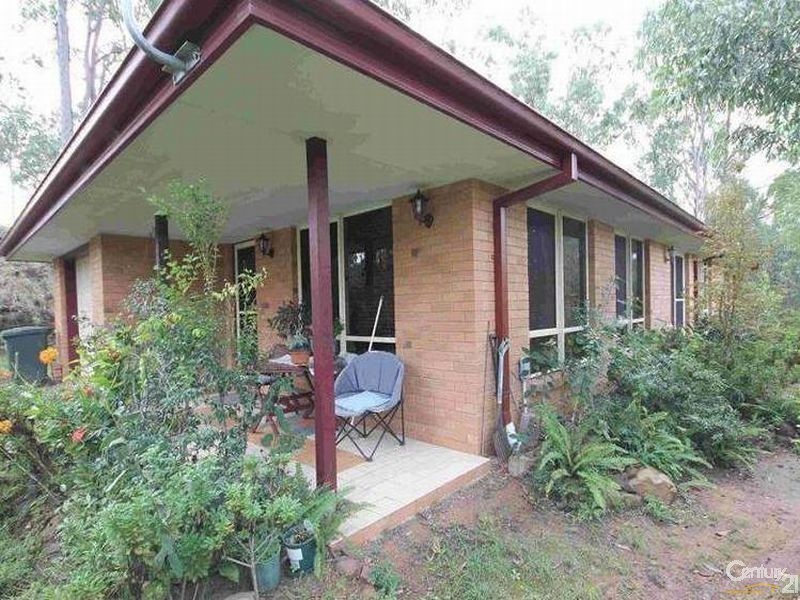 83 Campbell Drive, Kooralbyn QLD 4285