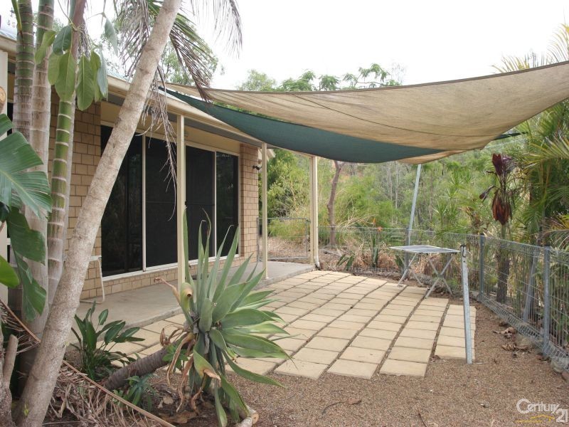 195 Walker Drive, Kooralbyn QLD 4285