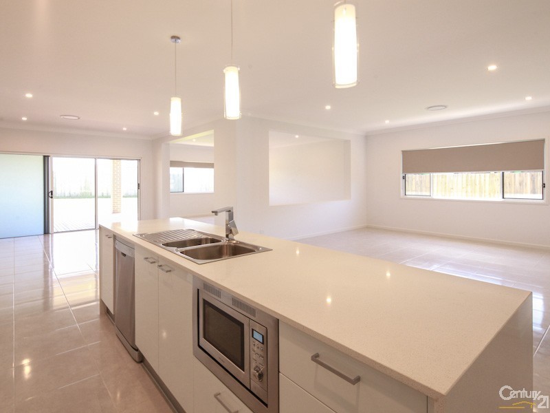 18 Robyn Court, Logan Village QLD 4207