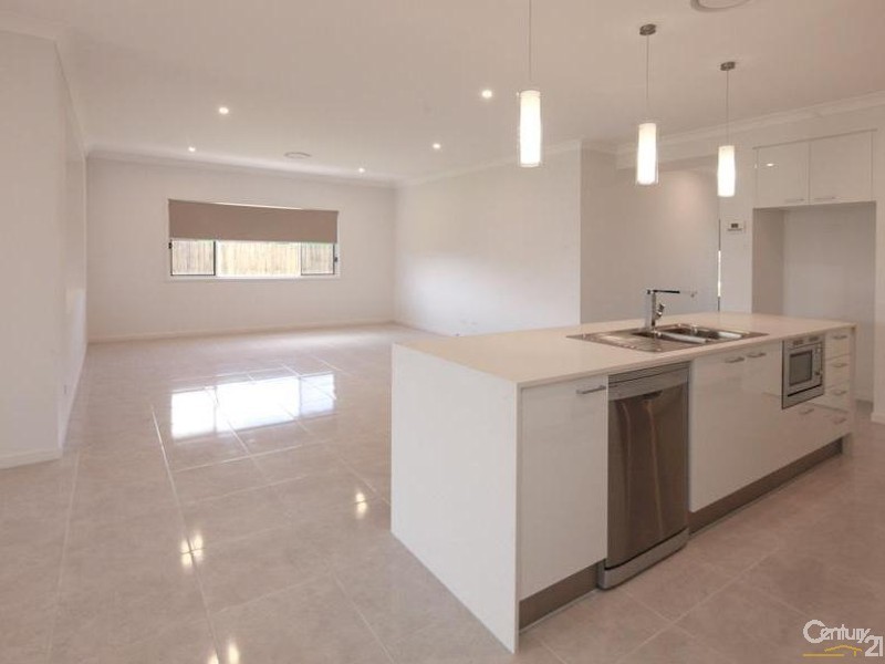 18 Robyn Court, Logan Village QLD 4207