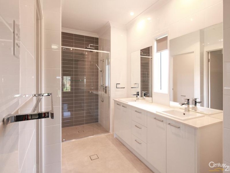 18 Robyn Court, Logan Village QLD 4207