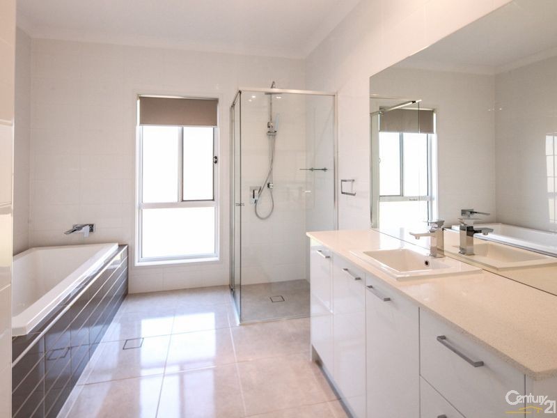 18 Robyn Court, Logan Village QLD 4207