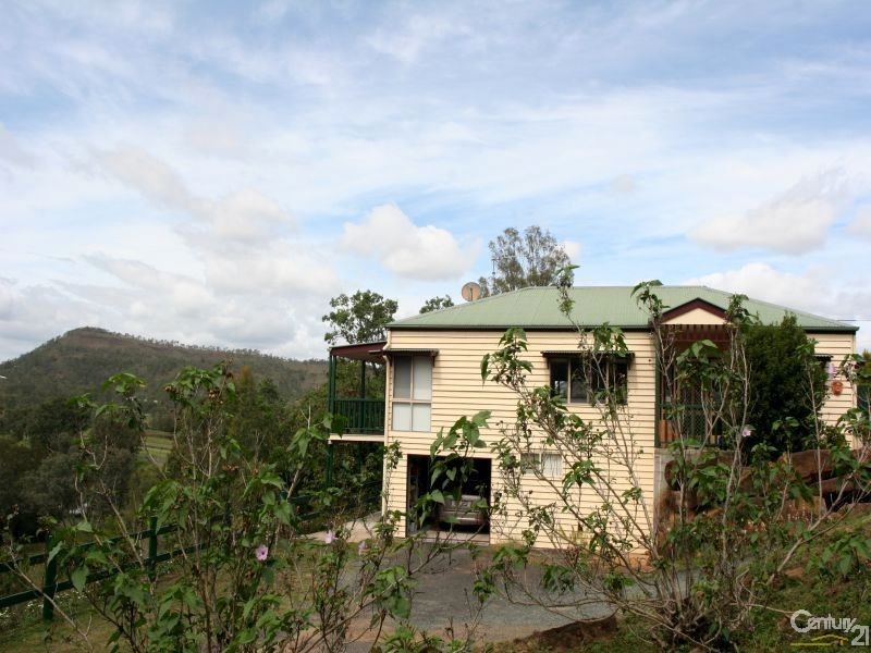 245 Wellington Bundock Drive, Kooralbyn QLD 4285