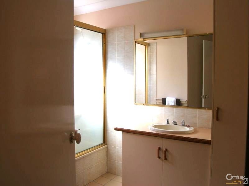 3/17 Yulgibar Close, Kooralbyn QLD 4285