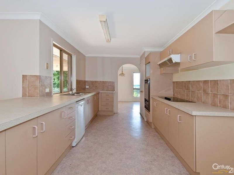 2 Francis Close, Kooralbyn QLD 4285