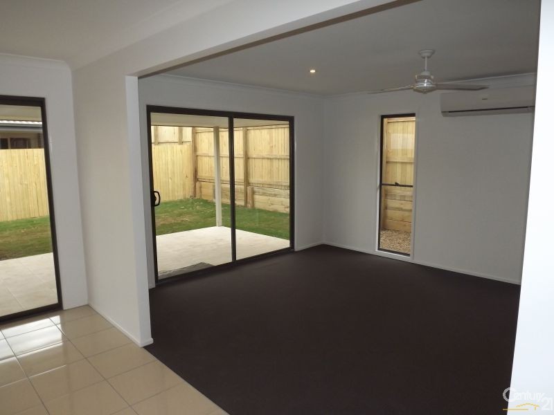 47 Huggins Ave, Yarrabilba QLD 4207