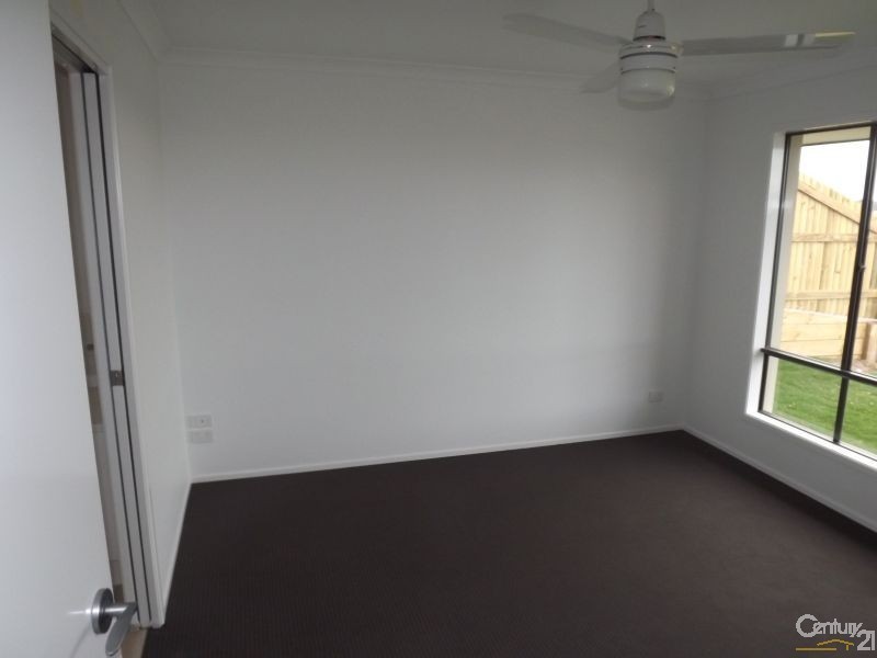 47 Huggins Ave, Yarrabilba QLD 4207