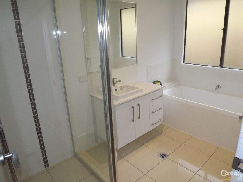 47 Huggins Ave, Yarrabilba QLD 4207