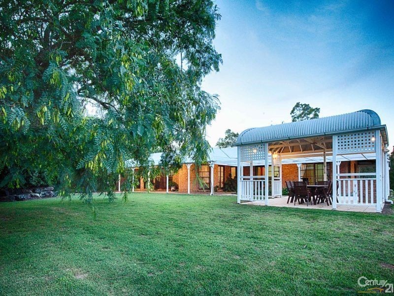 45 Brooks Drive, Kooralbyn QLD 4285