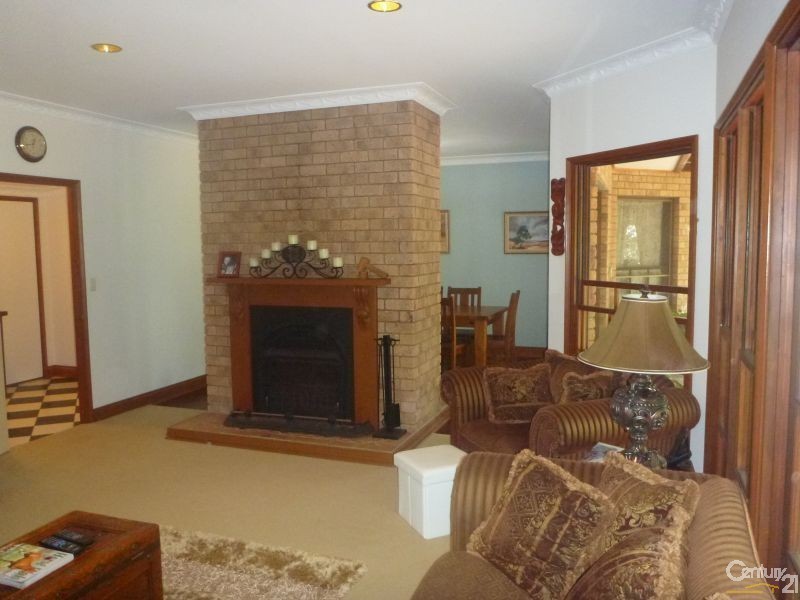 45 Brooks Drive, Kooralbyn QLD 4285