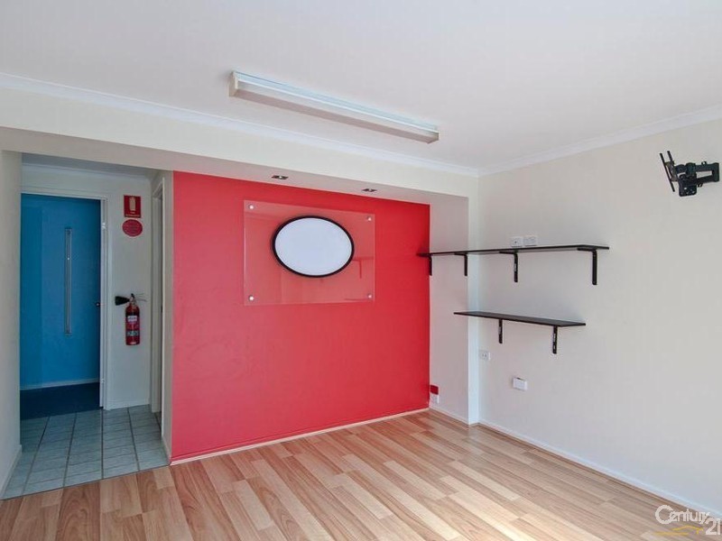 9 Laurinda Crescent, Springwood QLD 4127