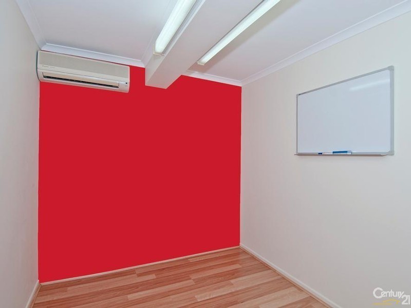 9 Laurinda Crescent, Springwood QLD 4127