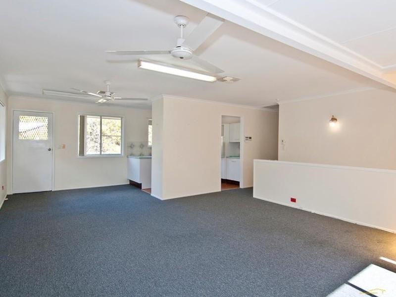9 Laurinda Crescent, Springwood QLD 4127